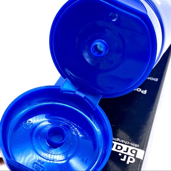 NIB Dr. Brandt PoreDermabrasion Pore Exfoliator - Picture 11 of 16